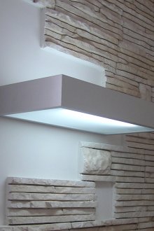 Високотехнологична лампа за стена