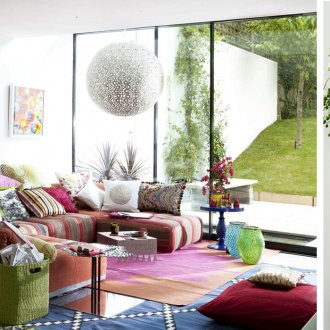 조각상으로 인테리어 장식의 변형