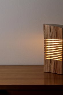 Настолна лампа