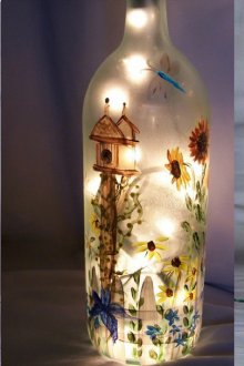 Необичаен декор за бутилки с шарки и гирлянди