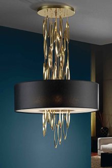 Необичаен полилей в класически интериор