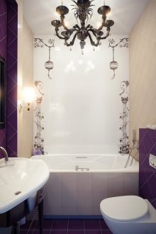 Potong bilik mandi ungu dan krim