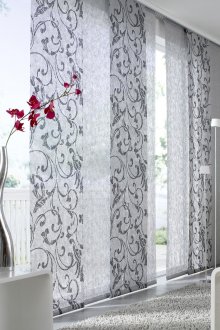 Japanische Vorhänge mit einem Muster