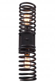 Черна стенна лампа на таванско помещение