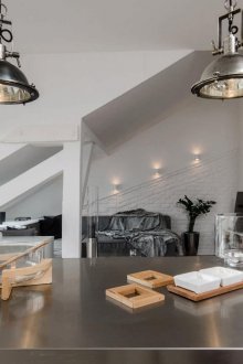 Тавански лампи в хола