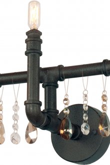 Три стенни лампи с таванско помещение