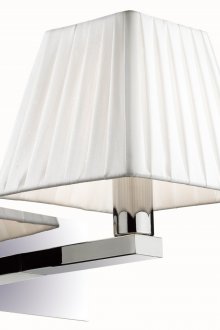 Стенна лампа в стил Арт Нуво с бял абажур