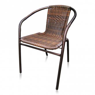 Плетен стол с метална основа