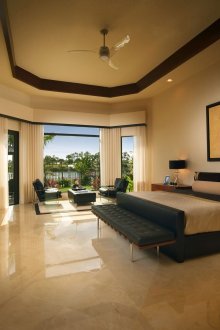 Beige dan bilik tidur besar hitam