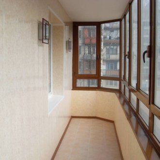 로지아 장식의 매끄러운 플라스틱