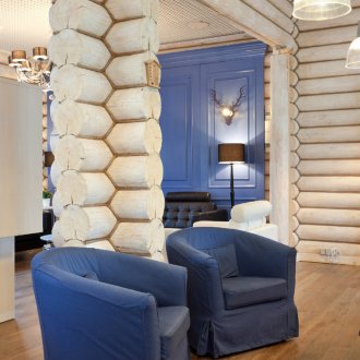 Довършване на интериора на къщата с избелен дъб