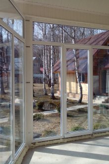 Панорамни прозорци в частна къща