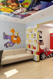 Печат на снимки на тавана в детската стая