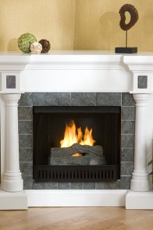 Сива и бяла ъглова камина