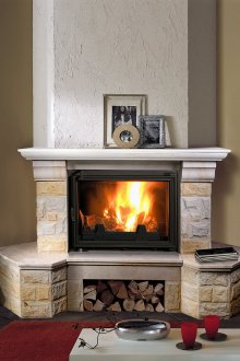 Красива декорация на ъгловата камина