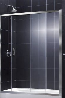 Tirai kaca gelongsor dalam bilik mandi hitam dan putih