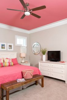 Горещ розов таван в детската стая