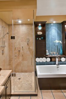 Баня и душ в стаята 9 кв.м.