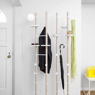 Оригинална дървена закачалка за пода