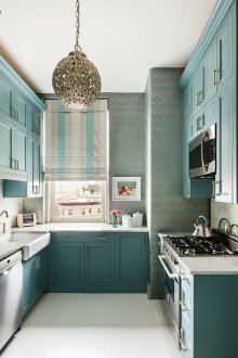 부엌의 오리엔탈 스타일 샹들리에