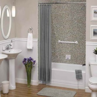 Цветен окачен таван в банята