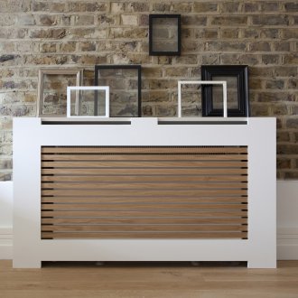 Бяло-кафяв екран на отоплителната батерия в модерен дизайн