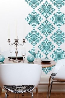 Красив орнамент на стената