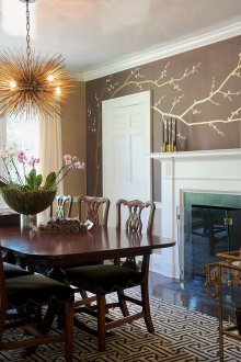 Бели первази на тавана в интериора в стила на арт деко