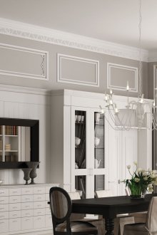 Бели первази на тавана в бял и сив интериор