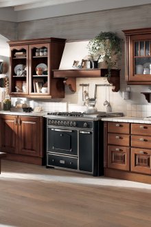 Кафяв кухненски комплект