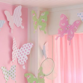 Хартиени пеперуди в декора на детската стая