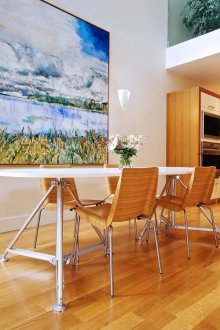 Ярък пейзаж в трапезарията