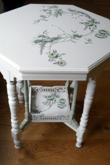 Декупаж на бяла маса