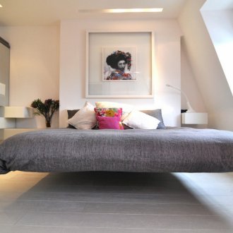 Висящо сиво легло