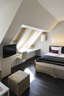 세련된 다락방 침실 14제곱미터