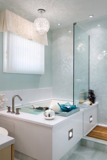 Bilik mandi mint putih tanpa tandas