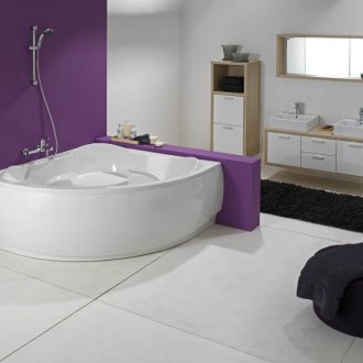 Bilik mandi besar tanpa tandas