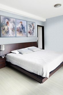 Синьо стъкло в спалнята