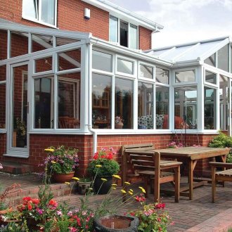 Голяма зимна градина-разширение в къщата