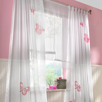 Завеси от органза с пеперуди в детската стая