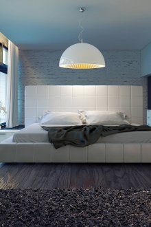 Бял полилей в таванската спалня