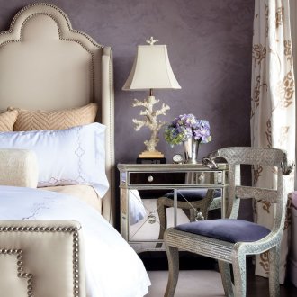 Dunkelvioletter Schlafzimmerkitt