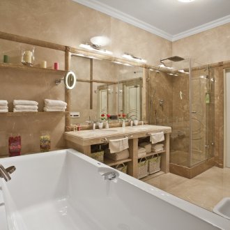 Класическа бежова баня