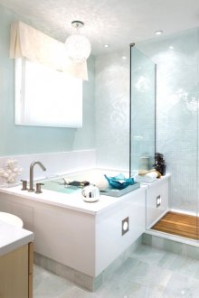 Plaster hiasan biru dalam hiasan bilik mandi