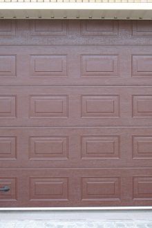 Каменна ограда с порта