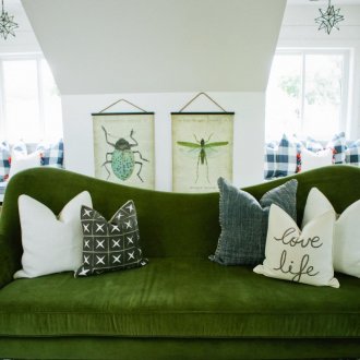 Зелен диван