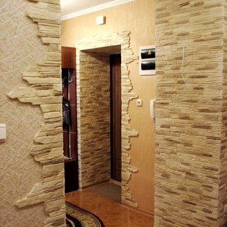 Stone stucco in the hallway