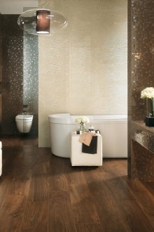 Кафява мозайка в интериора на банята