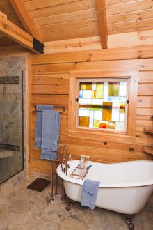 Дъбова врата в селска къща