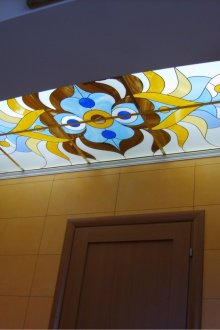 Витраж между кухнята и коридора